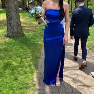 Elegant Blue Strapless Prom Gown
